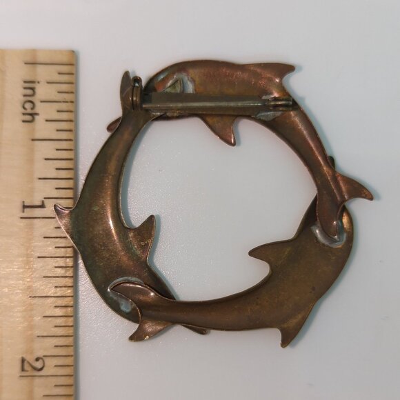Vtg Dolphin Circle Brooch Pin Mixed Metal Copper & Brass Finish Nautical - Picture 3 of 3